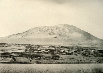 Góra Erebus... Stary krater po lewej, c1908, 1909. autorstwa Unbekannt