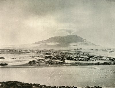 Erebus podczas erupcji 14 czerwca 1908, 1909 autorstwa Unbekannt