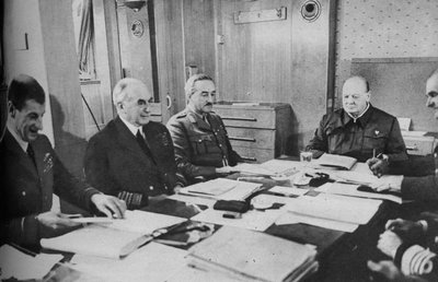 Pan Churchill na konferencji na pokładzie statku, 1943-1944. autorstwa Unbekannt