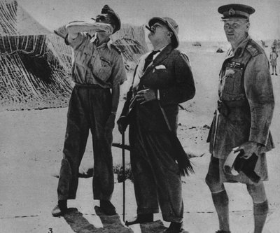 Pan Churchill z Sir A. Tedderem i Gen. Auchinleckiem, 1942 autorstwa Unbekannt