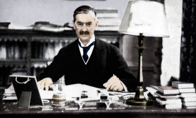 Neville Chamberlain 1869-1940, premier Wielkiej Brytanii, ok. 1930 1936 autorstwa Unbekannt