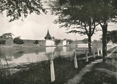 Północna Fosa i Mur, Mandalay, 1900. autorstwa Unbekannt