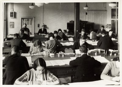 Pracownicy biurowi, ok. 1930 autorstwa Unbekannt