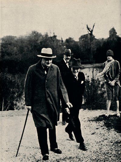 Na wakacjach z synem we Włoszech, lata 20., 1945. autorstwa Unbekannt