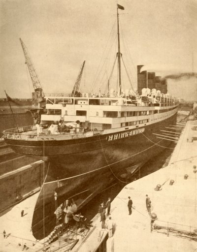Remont dużego liniowca w Graving Dock w Liverpoolu, ok. 1930. autorstwa Unbekannt