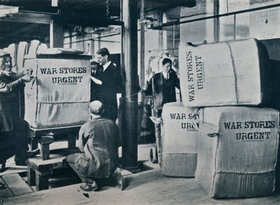 Pakowanie bel khaki do wysyłki do rządu, c1914 autorstwa Unbekannt
