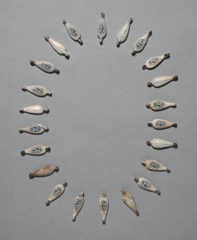 Koraliki w kształcie płatków, c. 1391-1353 pne. autorstwa Unbekannt