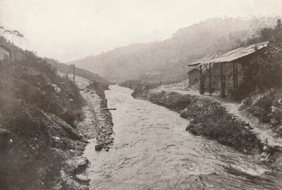 Pirahy Diversion: widok w dół strumienia od wylotu tunelu. 1914. autorstwa Unbekannt