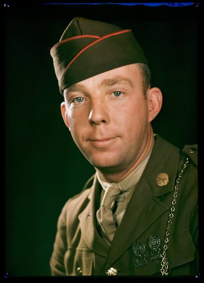 Portret sierżanta Everitta z Armii Stanów Zjednoczonych, ok. 1944 r. autorstwa Unbekannt