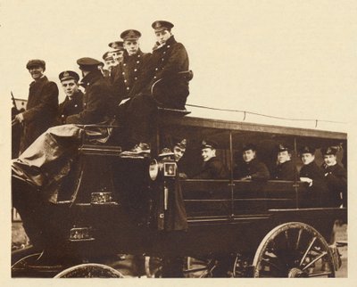 Książę Albert przybywa do Devonport na pokład krążownika Cumberland, 1913, 1937 autorstwa Unbekannt