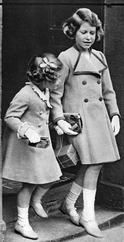 Księżniczka Elżbieta i jej siostra, c1936 autorstwa Unbekannt