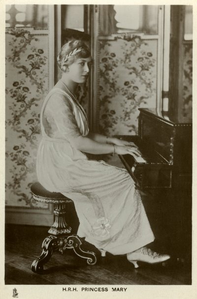 Księżniczka Mary z Wielkiej Brytanii, c1910 autorstwa Unbekannt