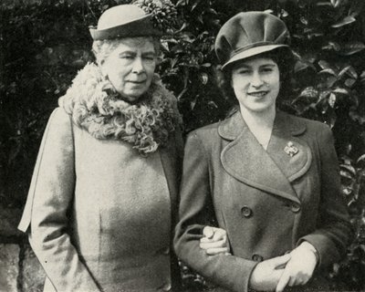 Queen Mary z księżniczką Elżbietą, kwiecień 1944, 1951. autorstwa Unbekannt