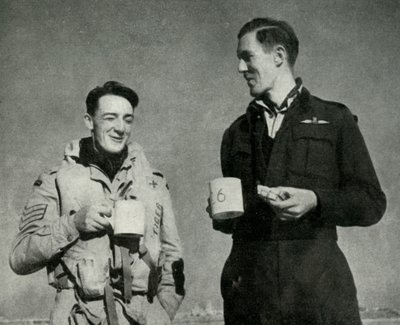 Personel RAF przy filiżance herbaty, Malta, II wojna światowa, 1942 1944. autorstwa Unbekannt