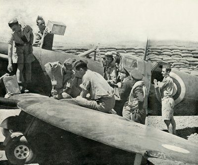 Tankowanie i dozbrojenie myśliwców Spitfire, Malta, II wojna światowa, 1942 1944. autorstwa Unbekannt