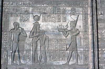 Płaskorzeźba na rzymskiej Mammisi, świątynia Hathor, późna ptolemejska i rzymska, ok. 125 pne - ok. 60 ne autorstwa Unbekannt