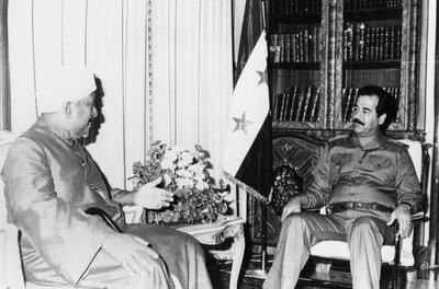 Saddam Husajn na spotkaniu, Irak, 1986 autorstwa Unbekannt