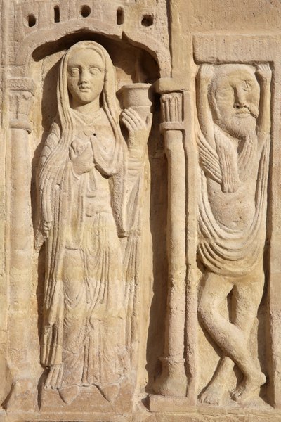 Bazylika Świętego Denisa. Portal centralny. Mądra dziewica, 20150919, Saint-Denis, Francja autorstwa Unbekannt