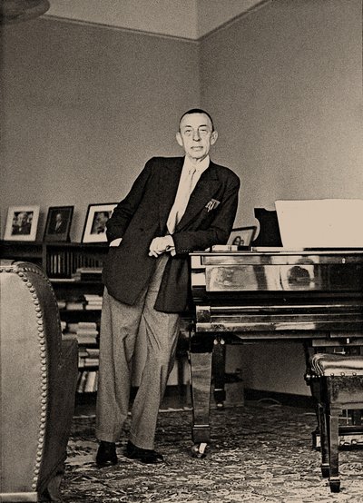 Siergiej Rachmaninow w Willi Senar, 1939. autorstwa Unbekannt