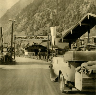 Początek drogi wysokoalpejskiej Grossglockner, Fusch an der Großglocknerstraße, Austria, ok. 1935. autorstwa Unbekannt
