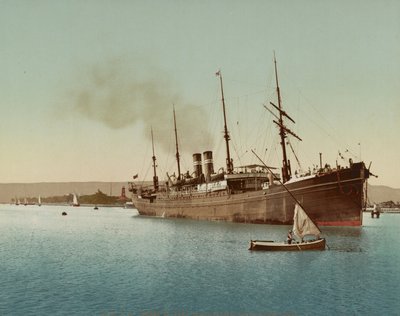 Kanał Sueski, statek wchodzący na Morze Czerwone w pobliżu Port Tewfic, ok. 1900 (kolorowy fotochrom) autorstwa Unbekannt