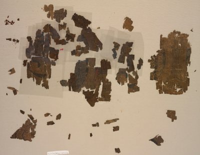 Fragmenty Taqueté ze skrzydlatymi lwami w kółeczkach, 899-1160. autorstwa Unbekannt
