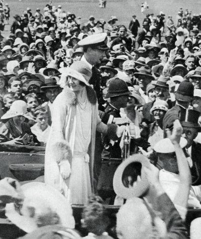 Książę i księżna tłumnie oblegani w Auckland, 1927, 1937 autorstwa Unbekannt