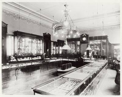 Emporium Faberge (zdjęcie czarno-białe) autorstwa Unbekannt