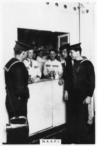 Instytut Marynarki Wojennej, Armii i Sił Powietrznych NAAFI, 1937 autorstwa Unbekannt