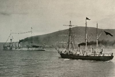 H.M.S. przechodzący przez Nimroda Potężny... w porcie Lyttelton, 1 stycznia 1908, 1909. autorstwa Unbekannt