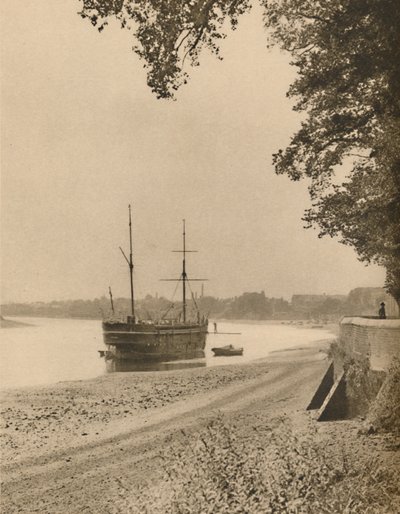 Stary Bocian w Jej Moorings Off Chiswick Mall, c1935. autorstwa Unbekannt