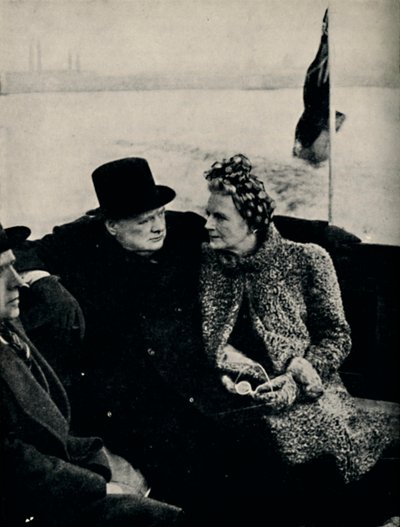 Premier odwiedza londyńskie doki, ok. 1940, 1945. autorstwa Unbekannt