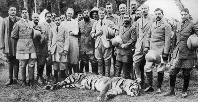 Książę Walii strzela do tygrysów w Nepalu, Indian Tour, 1921 autorstwa Unbekannt