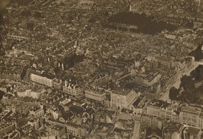 Zagadka znanych ulic z nowego i ekscytującego punktu widokowego, c1935. autorstwa Unbekannt