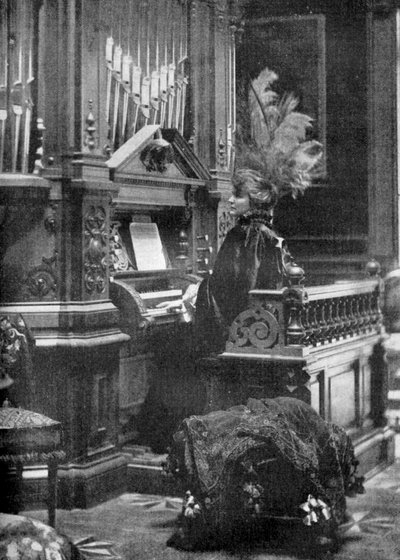Królowa Rumunii grająca na organach, 1904 autorstwa Unbekannt