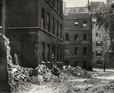 Miejsce bramy z Fetter Lane i opuszczone domy czekające na rozbiórkę, 1934. autorstwa Unbekannt