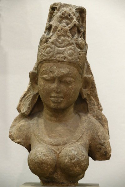 Muzeum Wiktorii i Alberta. elf. 800-900. Okres Pratihary. piaskowiec. Indie Środkowe (Madhya Pradesh). Zjednoczone Królestwo autorstwa Unbekannt