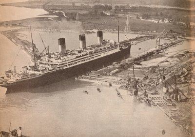 White Star Liner Majestic wjeżdża do największego na świecie doku grobowego w Southampton, c1934, 19 autorstwa Unbekannt