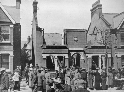 Wynik nalotu: Rozbity dom w Southend, 1915 autorstwa Unbekannt