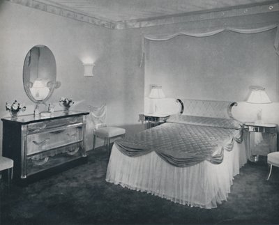 W tej sypialni wykorzystano żywe właściwości pleksiglasu, 1942 rok. autorstwa Unbekannt
