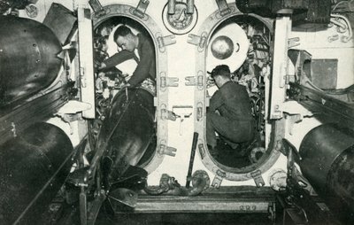 Wyrzutnie torped brytyjskiego okrętu podwodnego, II wojna światowa, 1945 r. autorstwa Unbekannt