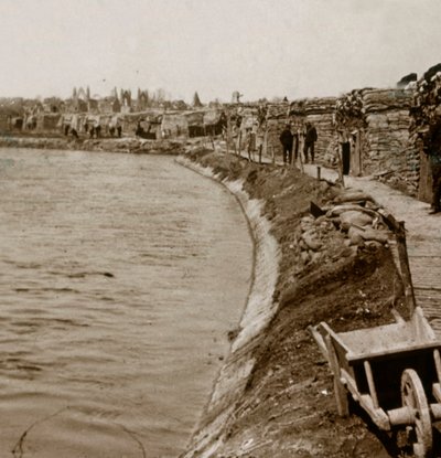 Okopy w Nieuwpoort, Flandria, Belgia, c1914-c1918 autorstwa Unbekannt