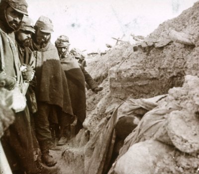 Okopy na linii frontu, Tahure, północna Francja, c1914-c1918 autorstwa Unbekannt