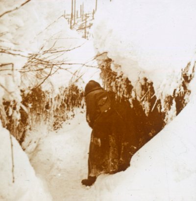 Okopy w śniegu, Alzacja, wschodnia Francja, c1914-c1918 autorstwa Unbekannt