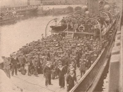 Oddziały na pokładzie transportowca Channel, c1915 1928 autorstwa Unbekannt