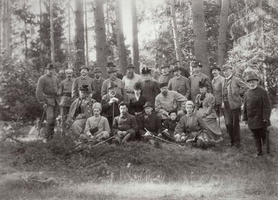 Car Aleksander III z rodziną i przyjaciółmi na polowaniu w Puszczy Białowieskiej, Rosja, 1894 autorstwa Unbekannt