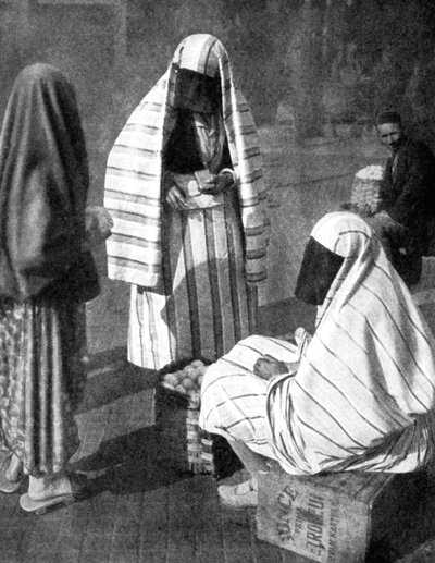 Kobiety w welonie, Sarajewo, Bośnia, 1936 autorstwa Unbekannt