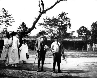 Zachodni goście do Korei, 1900 autorstwa Unbekannt
