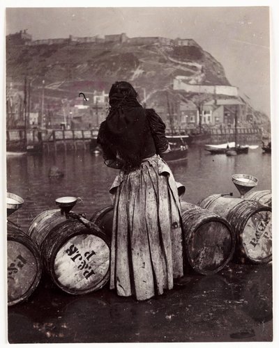 Kobieta i beczki, port Whitby, ok. 1905 autorstwa Unbekannt