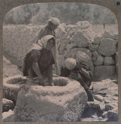 Kobiety czerpiące wodę przy Fontannie Trzech Króli, na drodze do Betlejem, ok. 1900 autorstwa Unbekannt